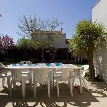 펜션 House Villa Avec Jardin - Type 6 -Terrasse - Garage - Pironniere