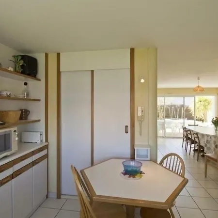 펜션 House Villa Avec Jardin - Type 6 -Terrasse - Garage - Pironniere Château-dʼOlonne
